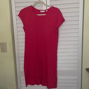 Women’s Pink mini t-shirt dress.
